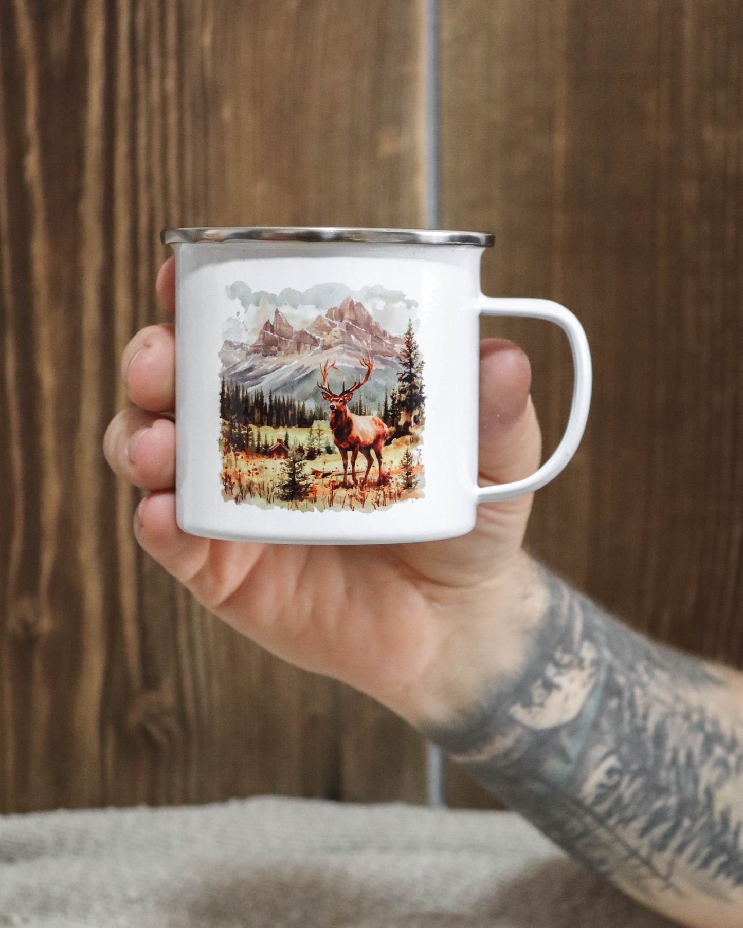 Emailletasse - Hirsch im Wald